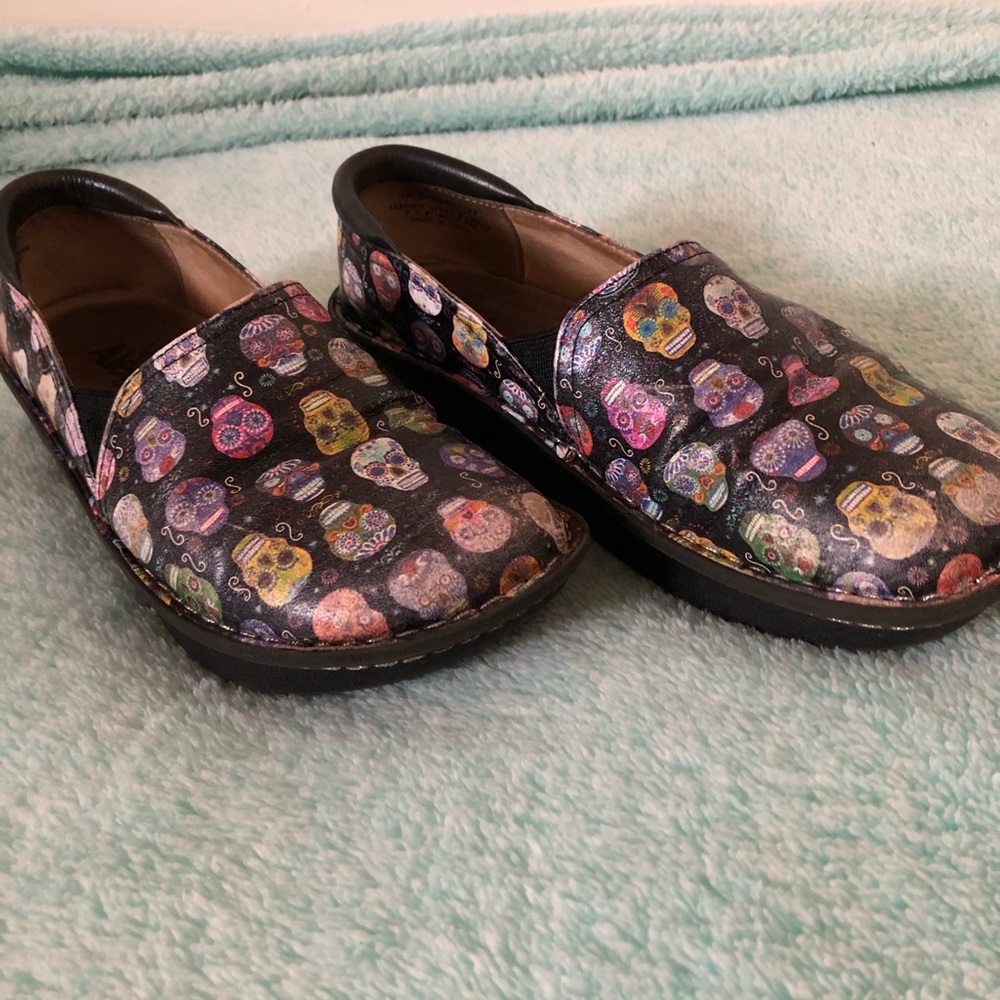 Algeria shoes